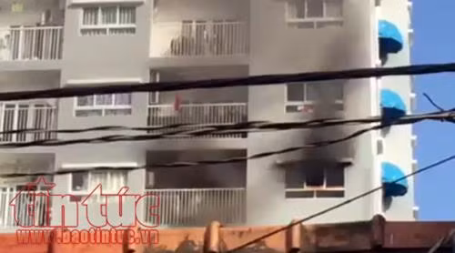 Cháy căn hộ chung cư Ihome ở quận Gò Vấp, cư dân tháo chạy ảnh 1