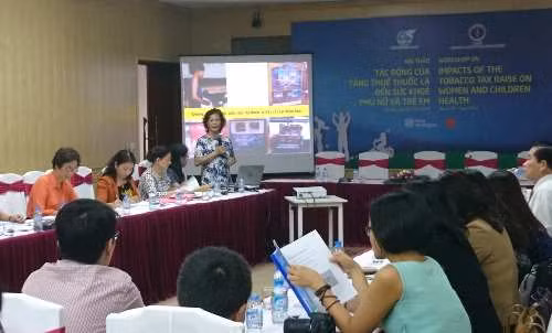 Tăng giá thuốc lá 5.000 đồng/bao có thể giảm 900.000 ca tử vong sớm ảnh 1