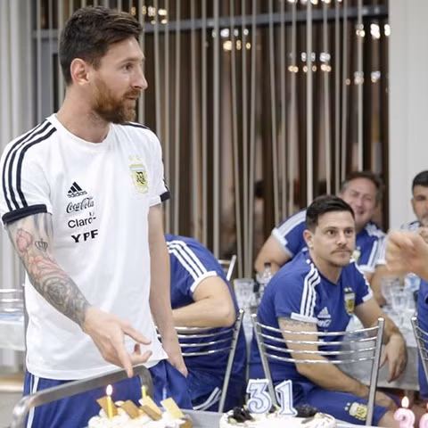 WORLD CUP 2018: Leo Messi: 'Tôi sẽ không giải nghệ chừng nào chưa vô địch thế giới với Argentina' ảnh 2