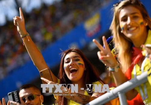 Những bóng hồng xinh đẹp 'thiêu cháy' World Cup 2018 ảnh 7