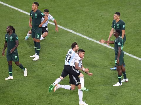 WORLD CUP 2018: Argentina vào vòng 1/8: Để giữ lại những nụ cười Messi... ảnh 2