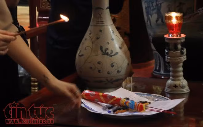 Sờ đầu rùa, chim hạc cầu may trước kỳ thi THPT Quốc gia ảnh 5