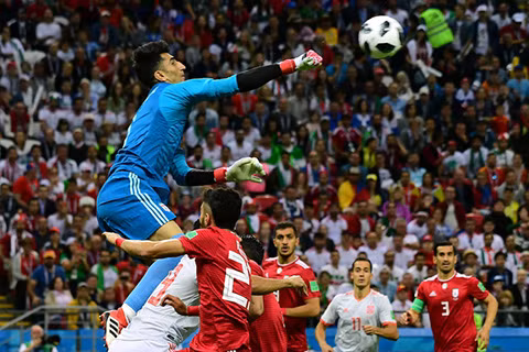 Alireza Beiranvand: Từ gã chăn cừu vô gia cư tới kẻ khiến Ronaldo ôm hận ảnh 2