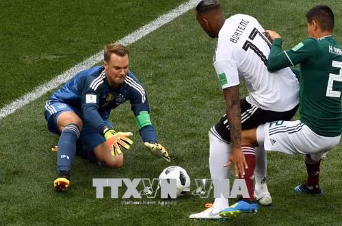 WORLD CUP 2018: FIFA điều tra các CĐV Mexico kích động thủ môn Đức ảnh 1