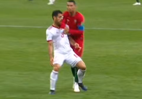 WORLD CUP 2018: Ronaldo sút hỏng penalty vì bắt chước Messi, không chịu nổi áp lực từ... Harry Kane ảnh 6