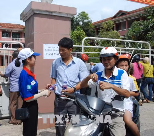Kỳ thi Trung học Phổ thông quốc gia năm 2018: Nhiều hoạt động tiếp sức mùa thi ảnh 2