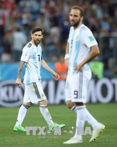 Đương kim Á quân Argentina đối diện với nguy cơ bị loại ngay từ vòng bảng ảnh 5