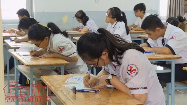 Kiểm soát chặt các thiết bị gian lận công nghệ cao trong kỳ thi THPT Quốc gia ảnh 2