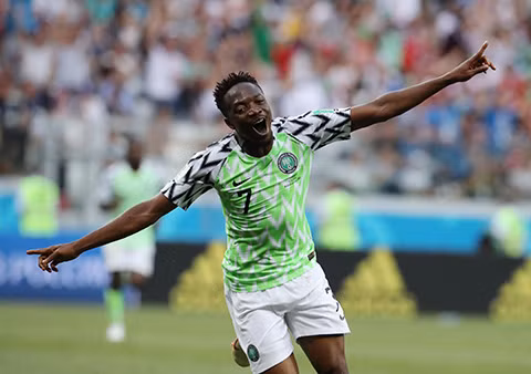  WORLD CUP 2018: Fabregas chê bai Ronaldo. Nigeria thách thức Messi ảnh 3