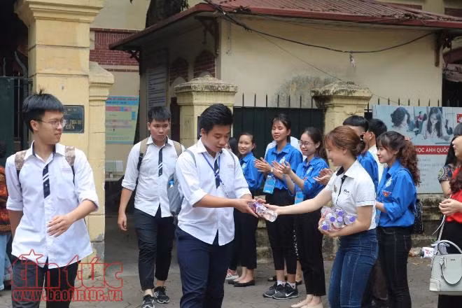 Kết thúc buổi thi tổ hợp Khoa học tự nhiên: Đề khó hơn năm trước ảnh 2