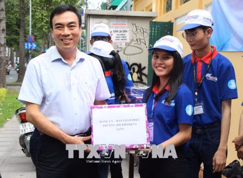 Trung ương Đoàn Thanh niên động viên các thanh niên tình nguyện 'Tiếp sức mùa thi năm 2018' ảnh 1
