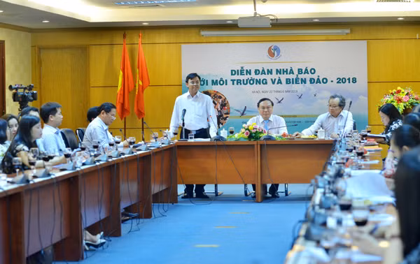 Cảng biển ùn ứ phế liệu nhập khẩu, Bộ TN&MT lập đoàn kiểm tra ảnh 1