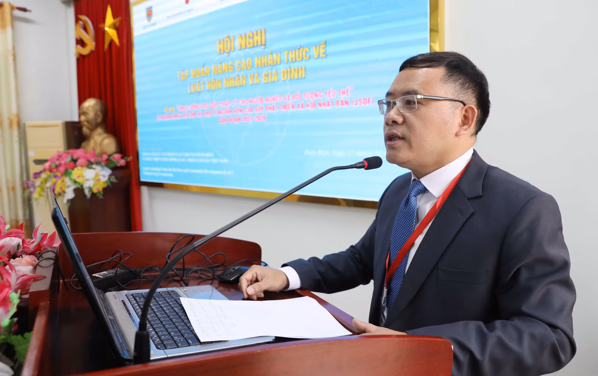 hon-nhan-271025-10.jpg