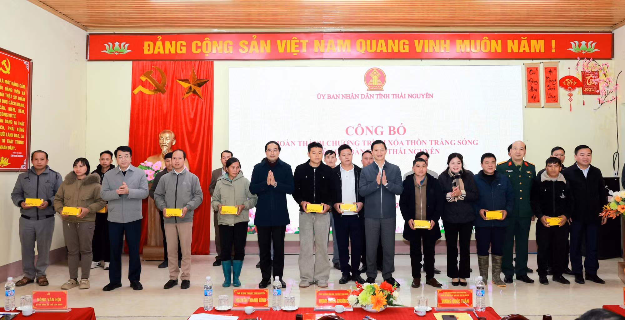 lom-song-8226-8.jpg