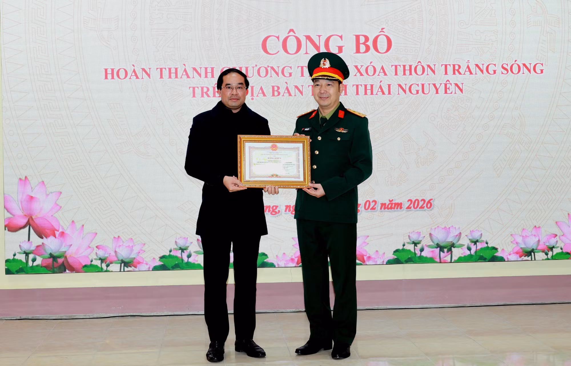 lom-song-8226-9.jpg