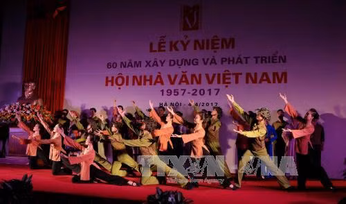 Hội Nhà văn Việt Nam cần bám sát vấn đề nóng bỏng của đời sống ảnh 2