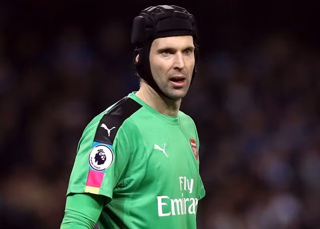 Anfield và Emirates ‘rực lửa’ ảnh 3