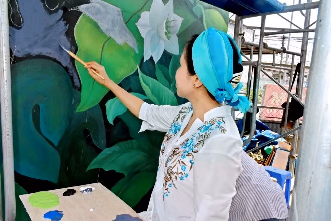 Cột bê tông sân bay Đà Nẵng 'đột nhiên' mọc lá cây xanh mướt ảnh 5