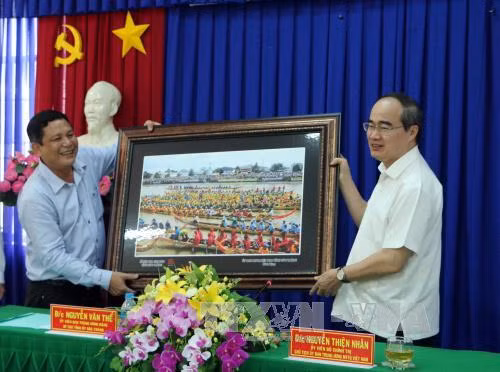 Đồng chí Nguyễn Thiện Nhân chúc Tết đồng bào Khmer tại Sóc Trăng ảnh 1