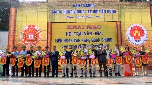 Giỗ Tổ Hùng Vương: Tưng bừng lễ hội dân gian đường phố Việt Trì ảnh 8