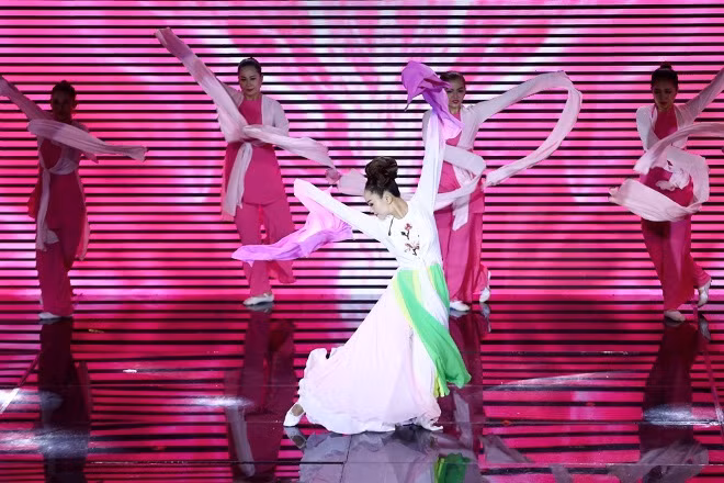 Remix New Generation: Tronie - MiA đưa khán giả đến Mông Cổ, S.T tái hiện đất nước Ấn Độ ảnh 3