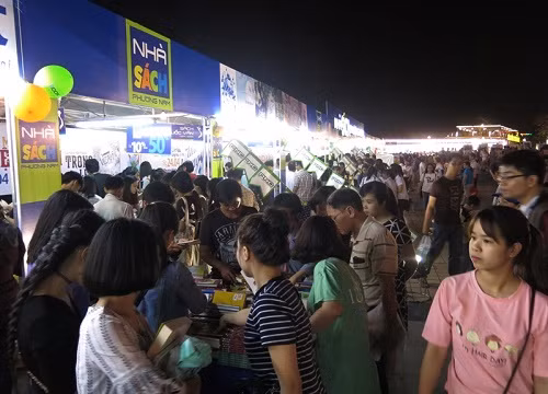 150 gian hàng tham gia hội sách Hải Châu – Đà Nẵng ảnh 1