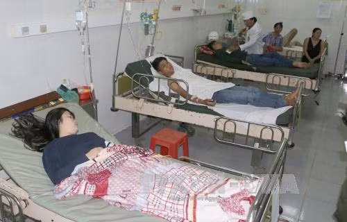 Nhiều nạn nhân vụ chìm tàu trên sông Gành Hào đã qua cơn nguy kịch ảnh 1
