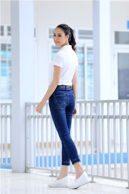Hoa hậu Biển Thùy Trang tươi tắn dự lễ phát động xanh hoá học đường ảnh 3