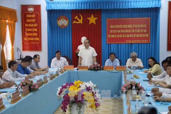 Đồng chí Nguyễn Thiện Nhân làm việc và chúc Tết đồng bào Khmer tại Trà Vinh ảnh 1