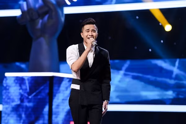 Hot: Trực tiếp tập 9 The Voice- Giọng hát Việt 2017- cái kết đẹp với sự trở lại của Đào Tín nhờ quyền cứu của HLV Tóc Tiên ảnh 8