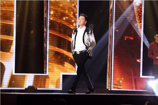 Thần tượng Bolero: Lần đầu tiên Mr Đàm, Lệ Quyên trổ tài catwalk ảnh 5