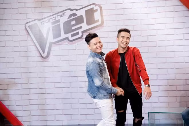 Hot: Trực tiếp tập 9 The Voice- Giọng hát Việt 2017- cái kết đẹp với sự trở lại của Đào Tín nhờ quyền cứu của HLV Tóc Tiên ảnh 2