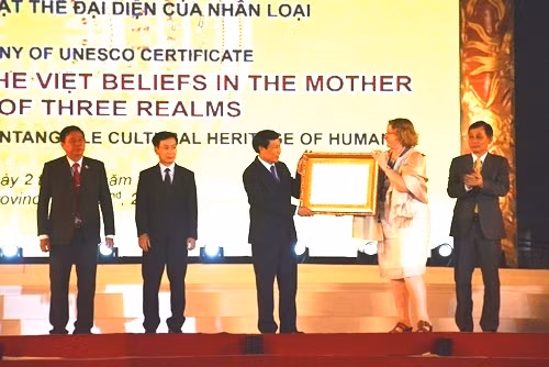 Đón bằng ghi danh Thực hành tín ngưỡng thờ Mẫu Tam phủ là di sản ảnh 2
