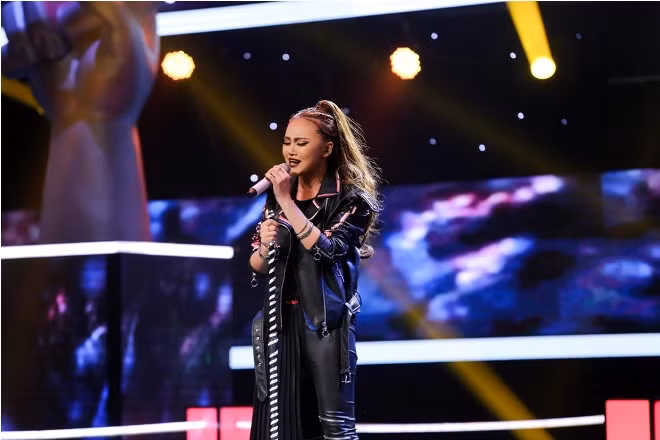 The Voice 2017: Đông Nhi loại cô gái nghị lực Bảo Trâm, chọn bà mẹ 1 con Giáng My đi tiếp ảnh 3