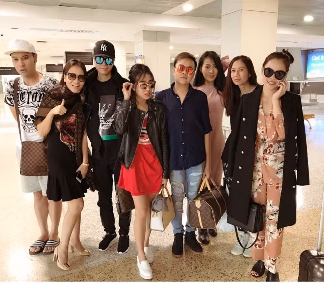 Quán quân X Factor, giải vàng The Remix Giang Hồng Ngọc 'thảnh thơi' ở xứ sở Chuột túi ảnh 10