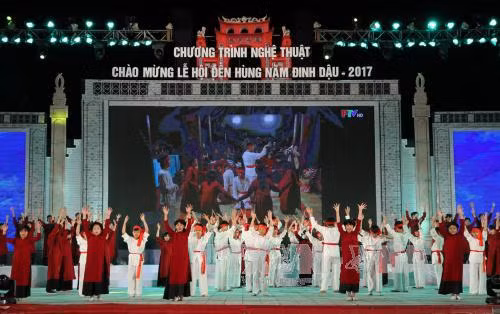 Giỗ Tổ Hùng Vương: Tưng bừng lễ hội dân gian đường phố Việt Trì ảnh 5