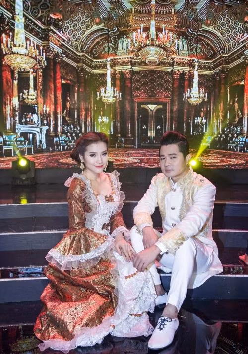 Hồ Việt Trung, Lâm Vũ bị phụ tình, rủ nhau hát lời cay đắng ảnh 5