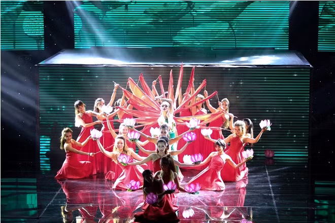 Remix New Generation: Tronie - MiA đưa khán giả đến Mông Cổ, S.T tái hiện đất nước Ấn Độ ảnh 5
