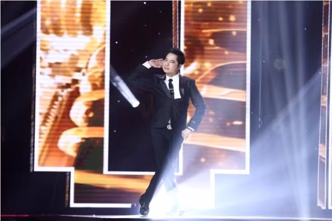 Thần tượng Bolero: Lần đầu tiên Mr Đàm, Lệ Quyên trổ tài catwalk ảnh 2
