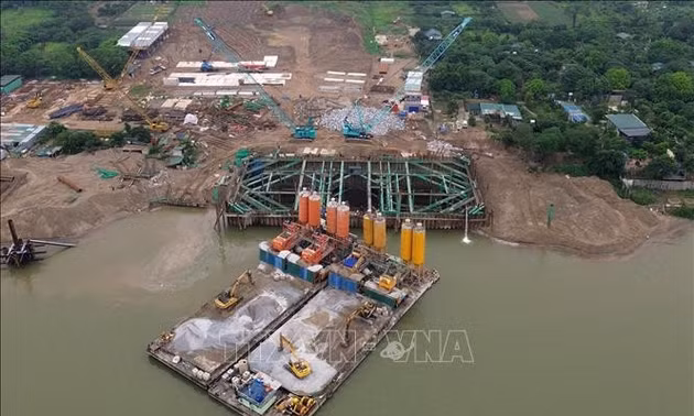 Bảy dự án cầu qua sông Hồng tăng tốc về đích trước APEC 2027