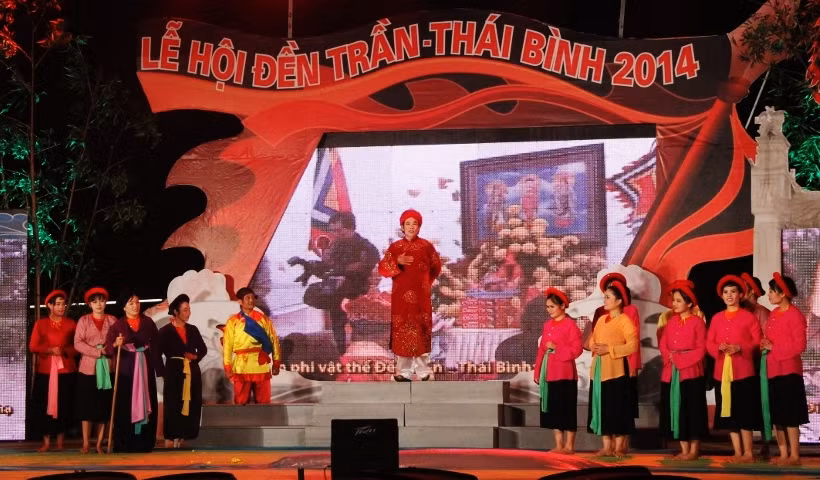 Khai hội đền Trần - Thái Bình 2014 ảnh 3