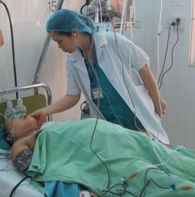 Cứu sống sản phụ chết lâm sàng ảnh 1