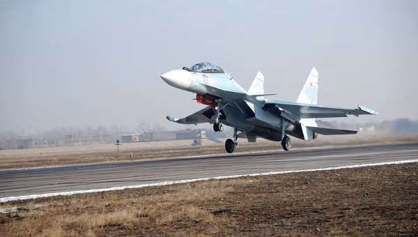 Không quân Nga nhận thêm 21 chiếc Su-30 ảnh 1