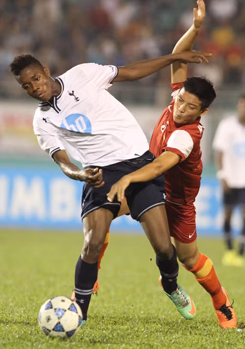 U19 Việt Nam đối đầu U19 Arsenal tại London ảnh 1