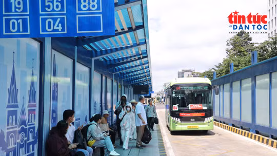 Chuyển đổi số, hướng tới giao thông công cộng thông minh.