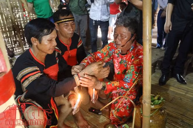 Lễ kết nghĩa anh em dân tộc Ê Đê ảnh 6