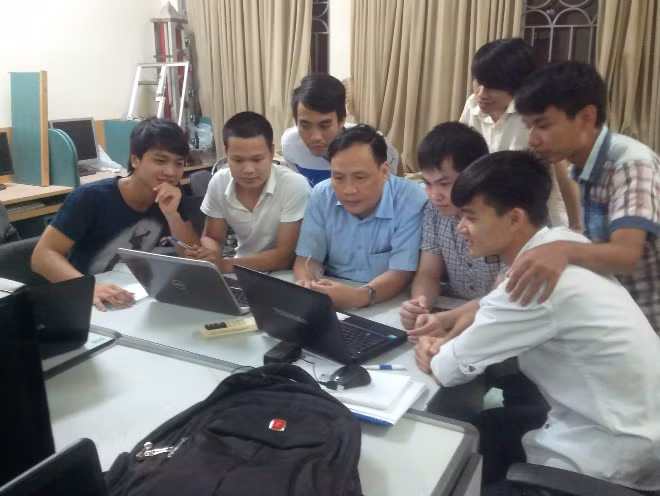 Chiếc phao nào cho đề tài tốt nghiệp của sinh viên gắn với thực tiễn ảnh 1