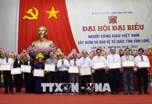 Đồng bào Công giáo Vĩnh Long tích cực thi đua, đóng góp xây dựng quê hương ảnh 1