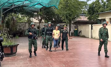 Bài 1: Từ chiến trường ngoại biên đến bình yên bản làng