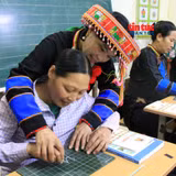 Cô giáo đứng lớp 'xóa mù' cho đồng bào Dao ở Thái Nguyên